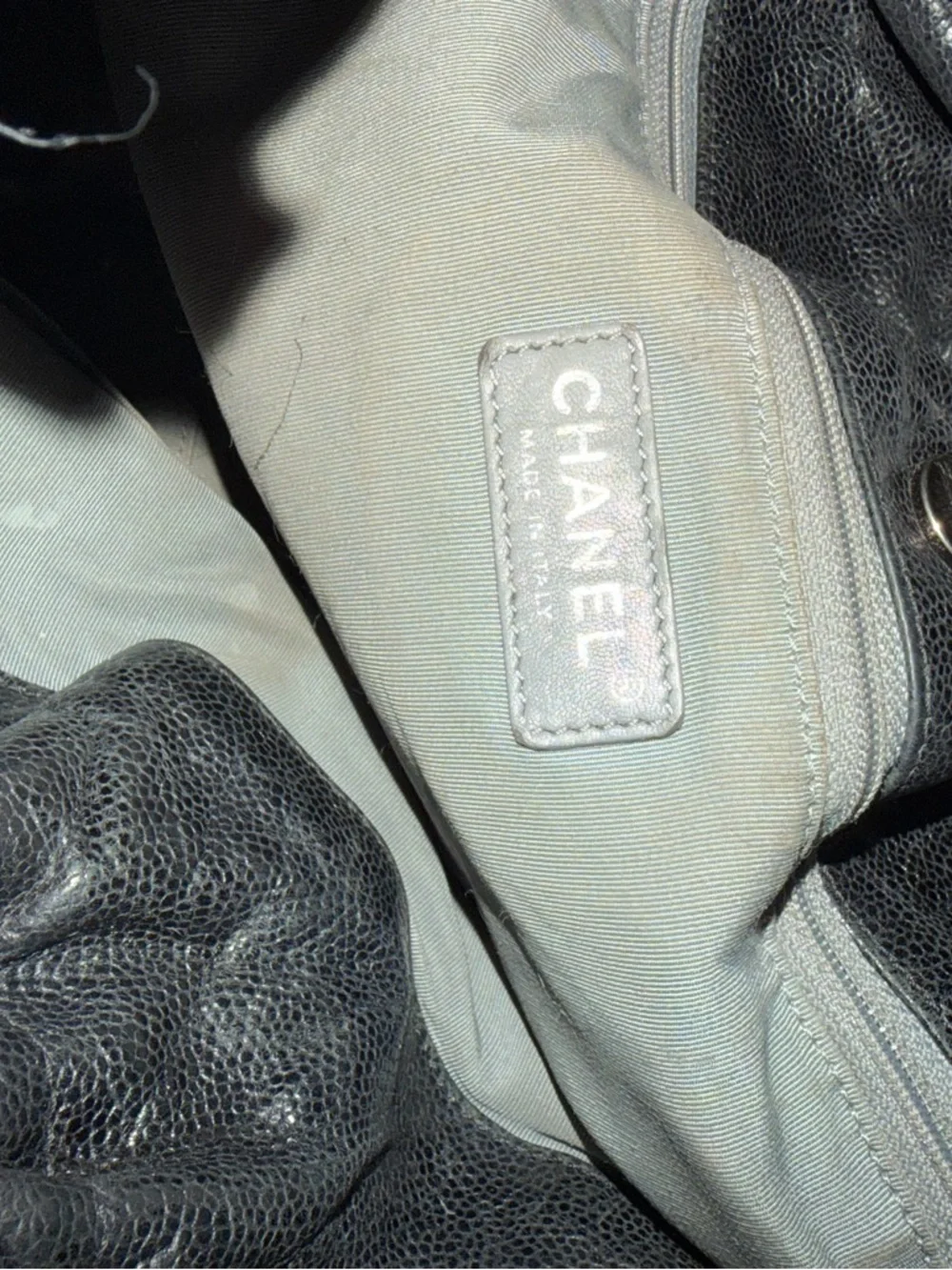 CHANEL Black Quilted Slouch Shoulder Bag - Picture 6 of 8